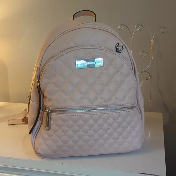 Blush pink quilted Steve Madden backpack 2 outside pockets, 3 inside, like new - Picture 4 of 11